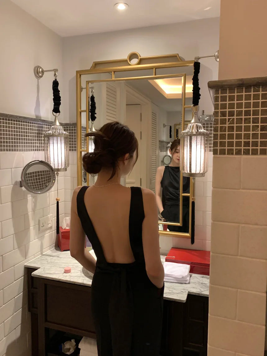 Ropa femenina sexy sin espalda para mujer 2025, top nuevo sin mangas con cuello redondo, camisetas y camisolas elegantes de verano