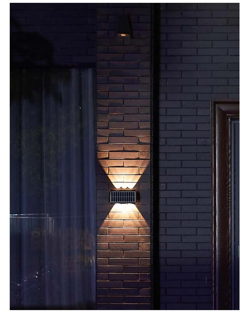 Lámpara de pared solar para exteriores, luz cálida, impermeable, iluminación vertical y vertical, iluminación decorativa para balcón, patio, jardín, pared exterior