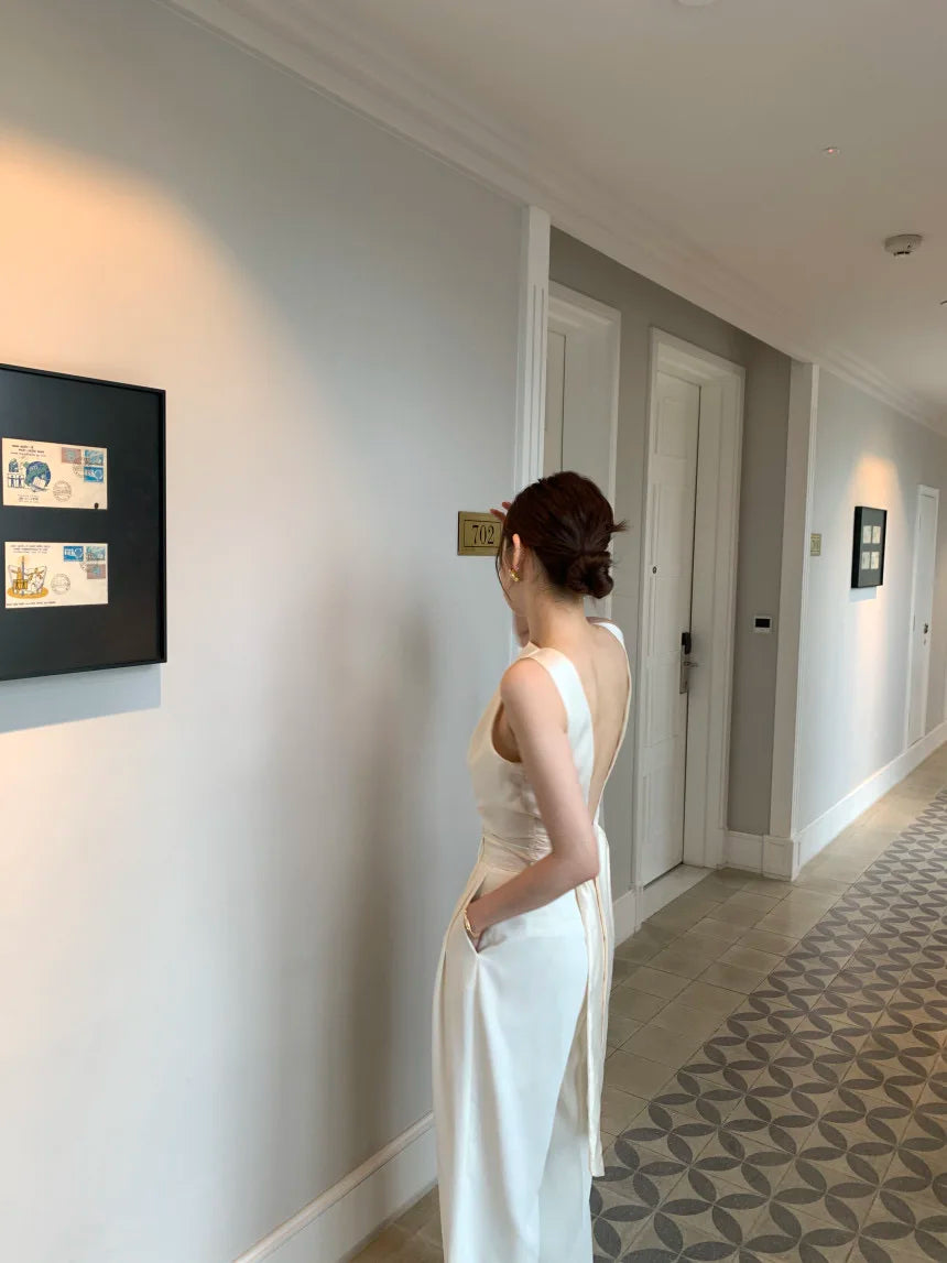 Ropa femenina sexy sin espalda para mujer 2025, top nuevo sin mangas con cuello redondo, camisetas y camisolas elegantes de verano