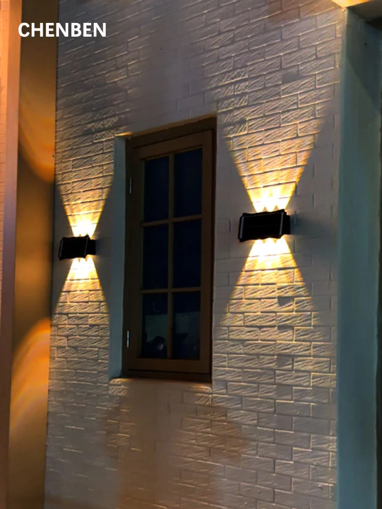 Lámpara de pared solar para exteriores, luz cálida, impermeable, iluminación vertical y vertical, iluminación decorativa para balcón, patio, jardín, pared exterior