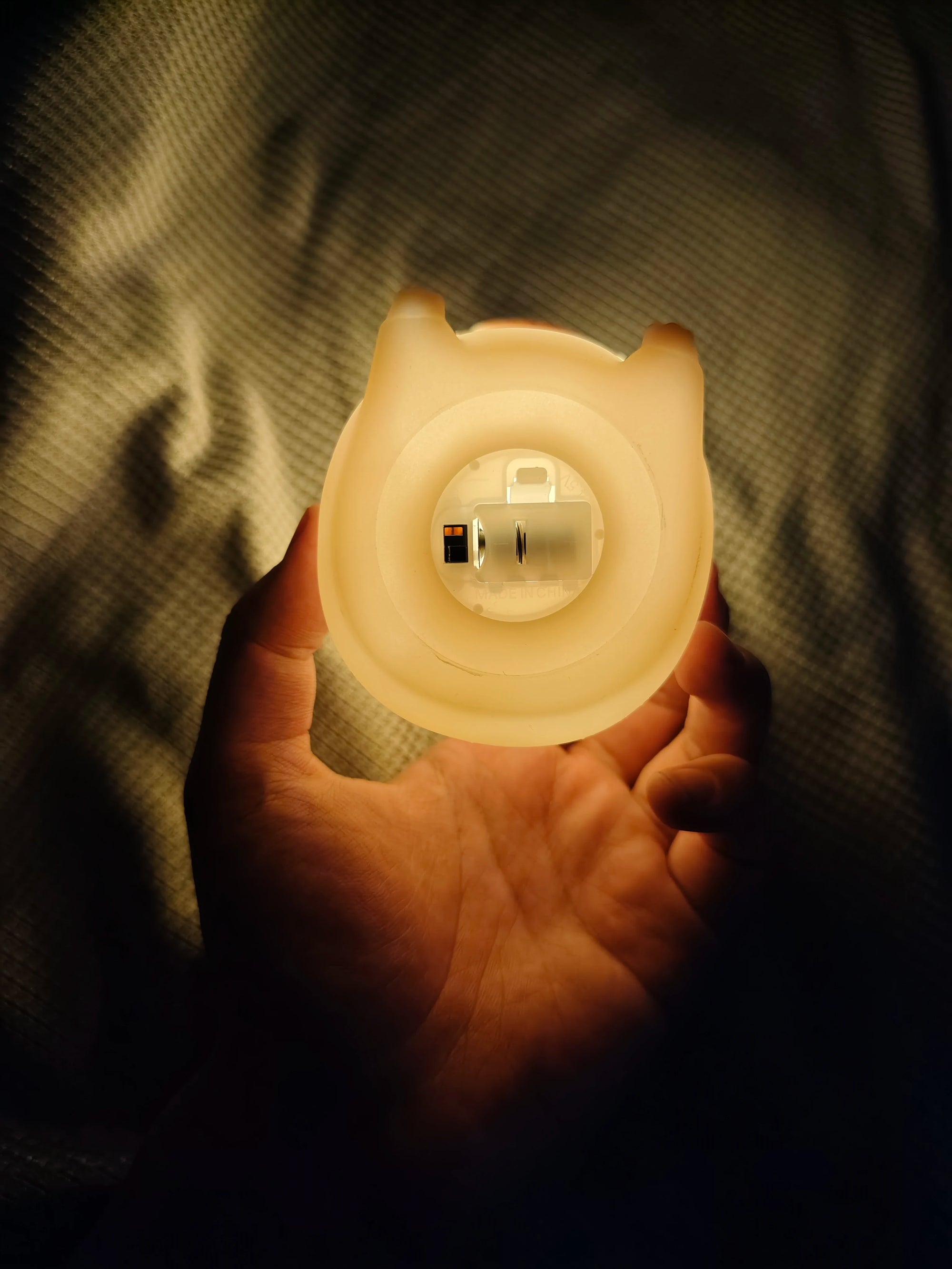 Bonita luz de noche de capibara con forma de mascota, bonita lámpara de silicona con dibujos animados para dormir, creativa, para la habitación