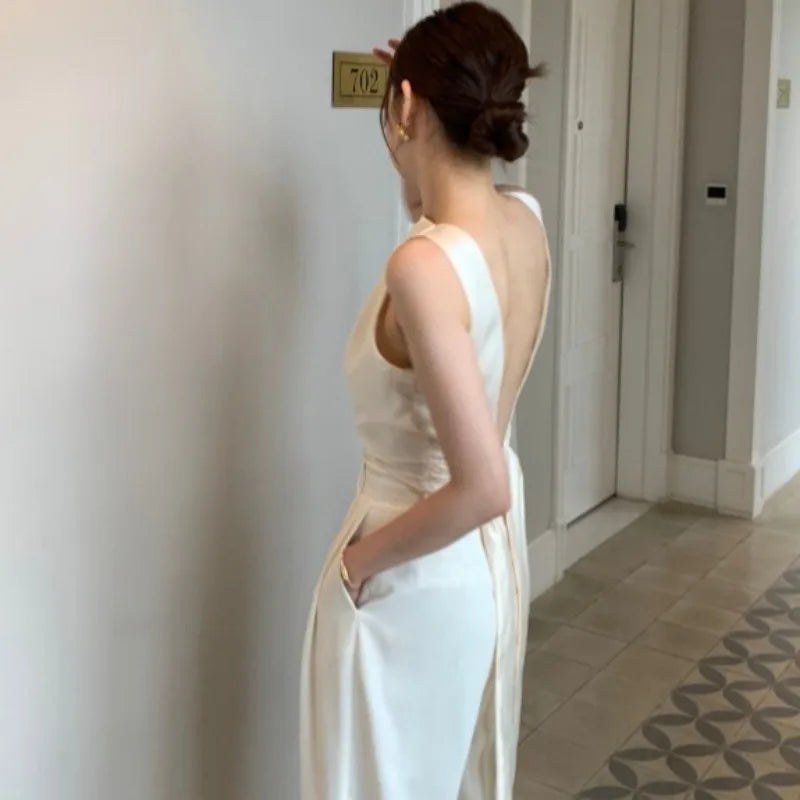 Ropa femenina sexy sin espalda para mujer 2025, top nuevo sin mangas con cuello redondo, camisetas y camisolas elegantes de verano